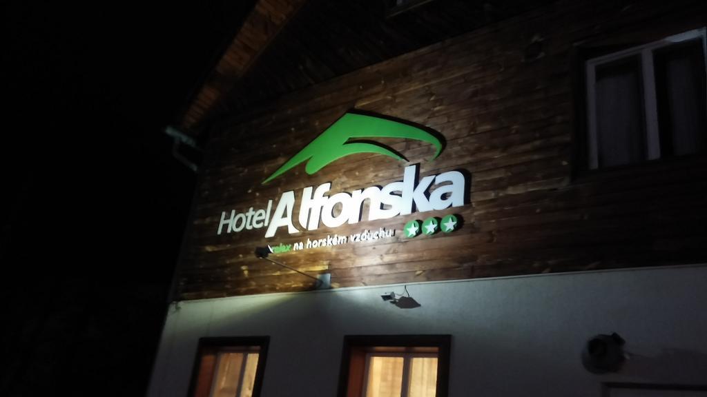 Hotel Alfonska بينيكو المظهر الخارجي الصورة